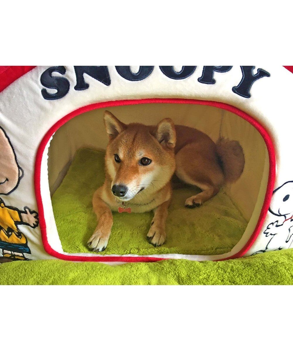 犬用品 ペットグッズ ハウス ベッド ペットパラダイス ペット ベッド スヌーピー お庭付き赤い屋根のハウス 大 猫 小型犬 介護 ふわふわ 通年 夏 秋 冬 クッション ソファ カドラー おしゃれ 室内 ドーム キャラクター Pet Paradise 通販 雑貨とペット用品の通販