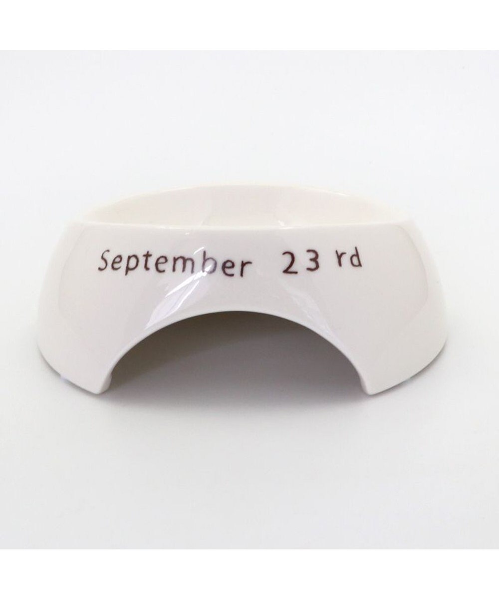 PET PARADISE 【受注生産】ペットパラダイス  えさ皿 食器  名前と誕生日が入ります！ オーダーメイドフードボウル【小】 