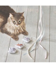 PET PARADISE ディズニー  ３兄弟 猫じゃらし