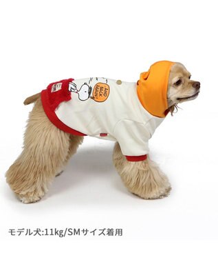 PET PARADISE スヌーピー  ペティヒート パーカー《赤屋根柄 》中型犬 大型犬 白~オフホワイト