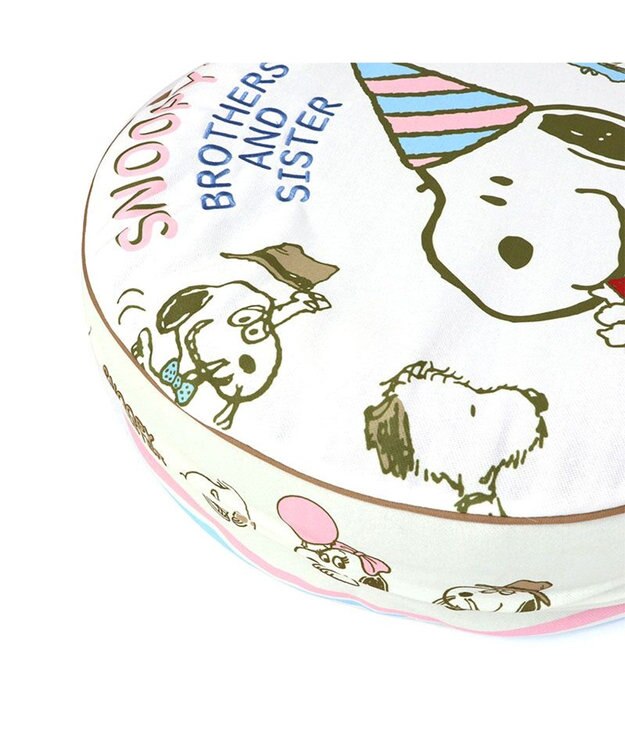 PET PARADISE 【限定250個】スヌーピー 限定 バースデー クッション 白~オフホワイト