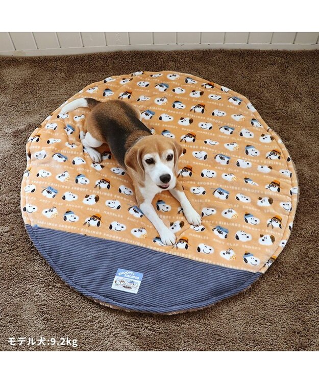PET PARADISE スヌーピー 遠赤外線 ボアマット  丸型 《ブラザー柄》 (105cm) ブラザー柄