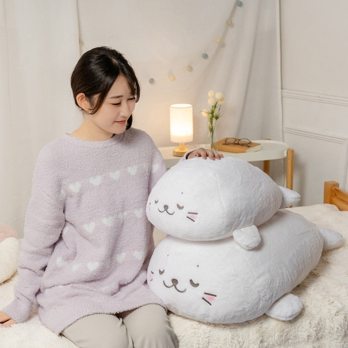パジャマコーデもおすすめ♪しろたん すやすや寝顔 抱き枕